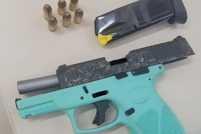 Polícia apreende arma com pais de homem suspeito de matar esposa em São José da Tapera