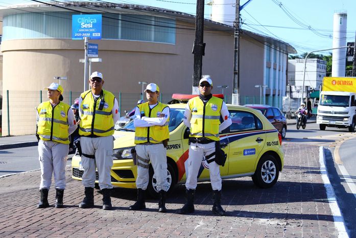 Ronda no Bairro reforça policiamento de proximidade no Benedito Bentes com guarnição extra e turno estendido