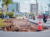 Obra na Avenida Gustavo Paiva ampliará faixas de rolamento em trecho da via