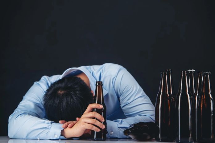 Especialista destaca suporte psicológico na luta contra o alcoolismo