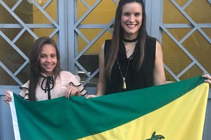 Miss Mundo e Cecília Herrmaan, secretária de Assistência