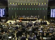 Câmara convoca ministro para explicar bloqueio a universidades