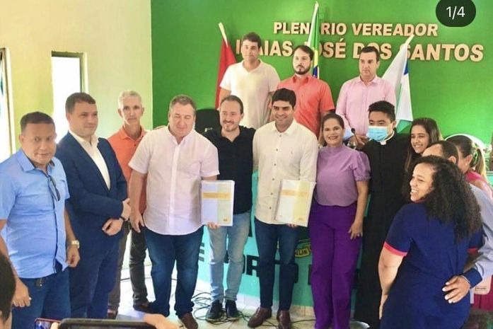 Prefeito exibiu o Plano Diretor durante audiência pública na Casa Legislativa