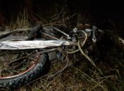 Moto ficou destruída 