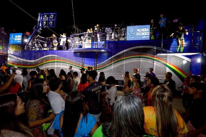 Prévias começam com Bloco do Povo e Asas da América; nesta quinta (1) a atração é a banda Cheiro de Amor
