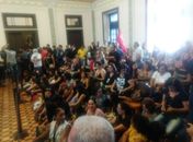 Servidores ocuparam plenário na Associação Comercial