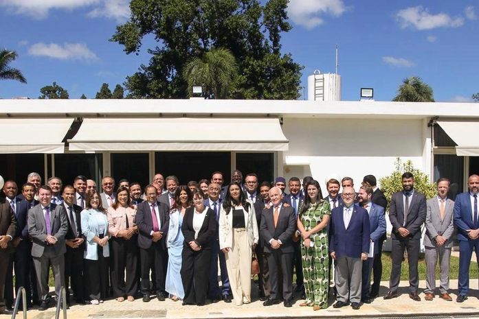 Arthur Lira recebe bancada evangélica do Congresso Nacional