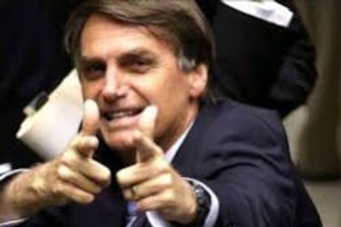 Meu coração sangra toda vez que vejo gente de esquerda qualificar o Bolsonaro como incapaz, burro, palhaço...