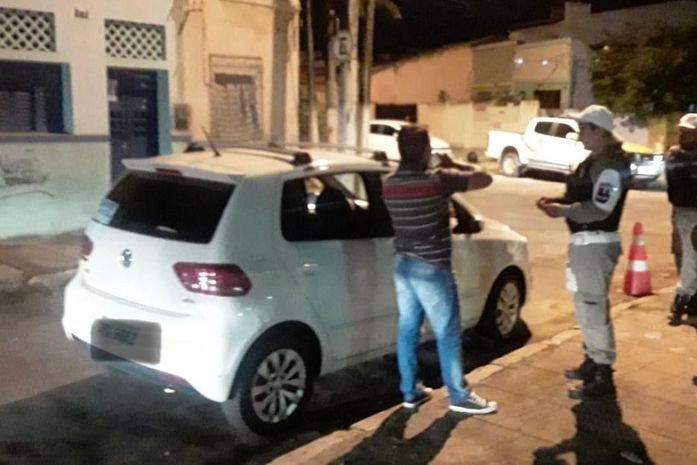 Motorista que “debochou” da polícia é autuado por embriaguez