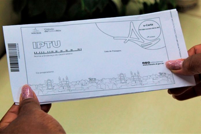 Fazenda esclarece contribuintes sobre o envio dos carnês do IPTU 2025
Para aproveitar o desconto de 10%, o contribuinte deve emitir a guia pelo site