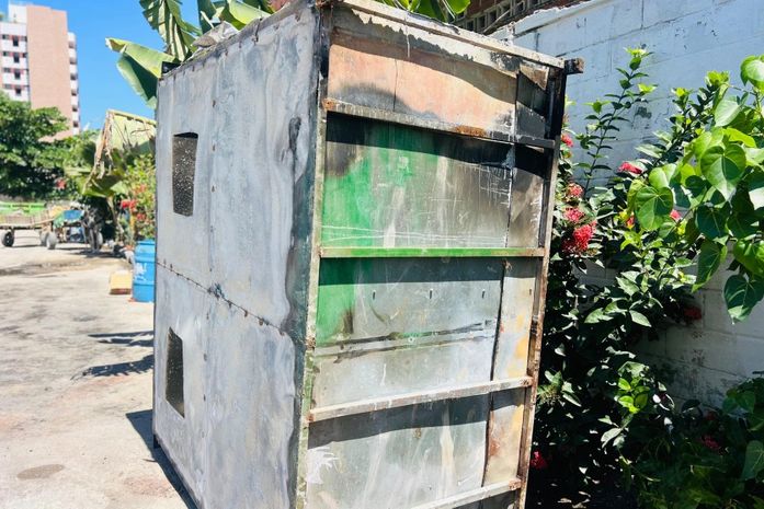 Ponto de Entrega Voluntária no Corredor Vera Arruda é alvo de vândalos