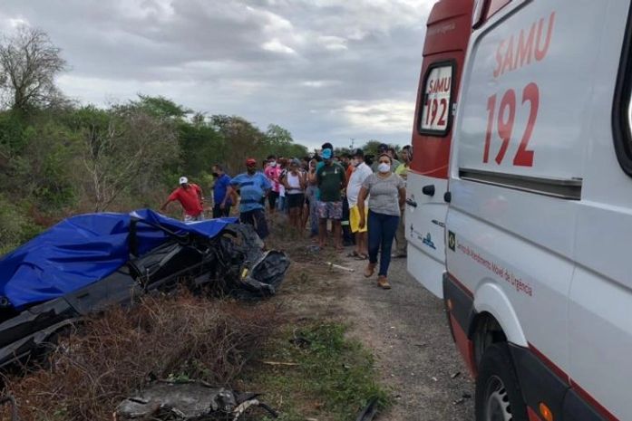 Acidente deixa pai morto e filho ferido em Olho d’Água do Casado