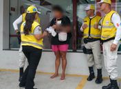 Ronda no Bairro presta assistência à mulher vítima de violência doméstica durante feriadão, no Benedito Bentes