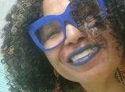 A cor da pele desta ativista não 'combina' com a tal área nobre onde mora. E daí?  