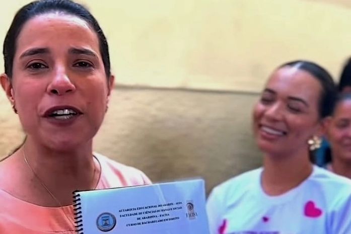 Raquel Lyra, governadora de Pernambuco, virou tese do TCC de Taune. Que legal!