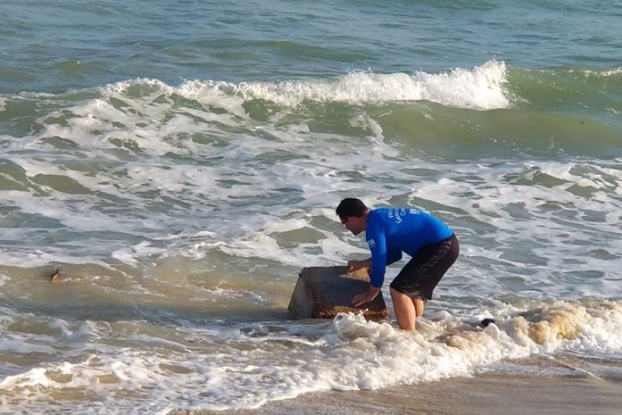 Novos pacotes de borracha voltam a aparecer em praias alagoanas neste final de semana 