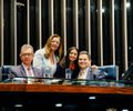 Senadora Dra. Eudócia leva aluna vencedora do concurso Jovem Senador para conhecer o presidente do Senado, senador Davi Alcolumbre