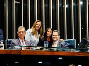 Senadora Dra. Eudócia leva aluna vencedora do concurso Jovem Senador para conhecer o presidente do Senado, senador Davi Alcolumbre