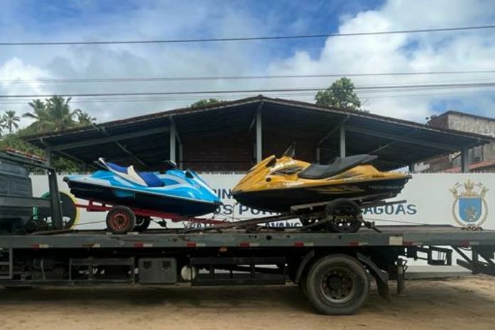 Marinha apreende três jet skis sem documentos de habilitação nas praias de Maragogi