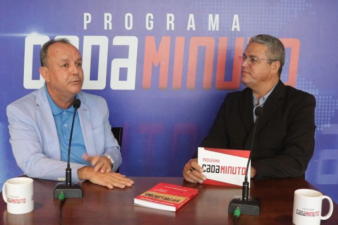 Programa Cada Minuto entrevista o cientista político Marcelo Bastos