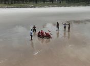 Banhista de 37 anos morre afogado na Praia do Francês; Veja imagens do resgate
