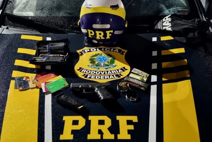 Grupo suspeito de estelionato é preso com 25 cartões de crédito durante fiscalização em Rio Largo
