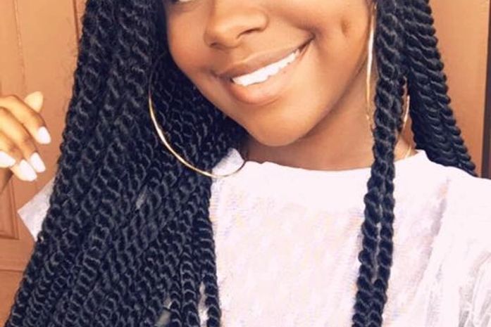 Allana Carla chega a UEPA.17 anos, preta, periférica, empoderadissíma.