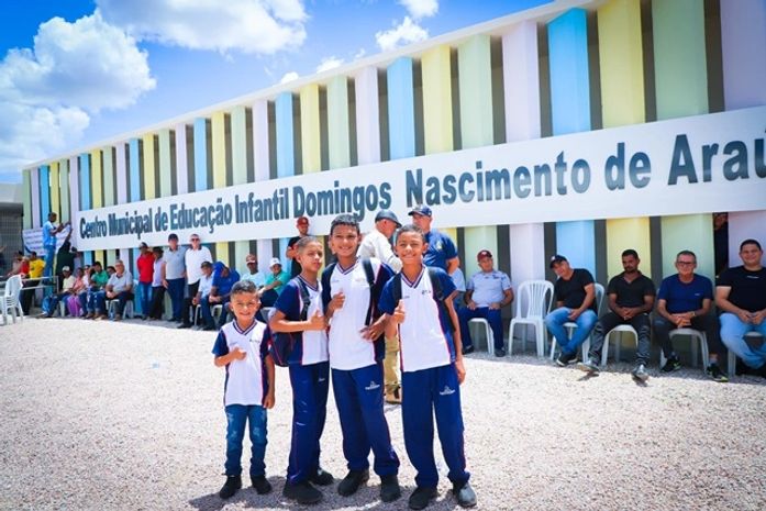 Creche modelo é inaugurada em Cacimbinhas