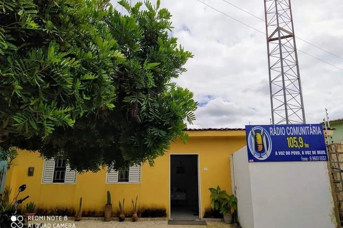Rádio 105,9 FM , Rádio Comunitária A voz do povo, a voz de Deus, em Arapiraca