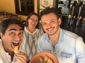 Zeca Camargo aprova delícias do Chef Picuí