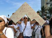 Religiosos pedem liberdade e respeito em caminhada no Rio
