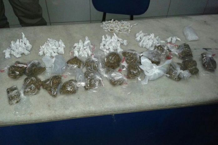 Menor é apreendido após ser flagrado com maconha e crack