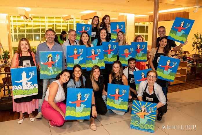 Sereia da Pajuçara inspira oficina de pintura em tela
