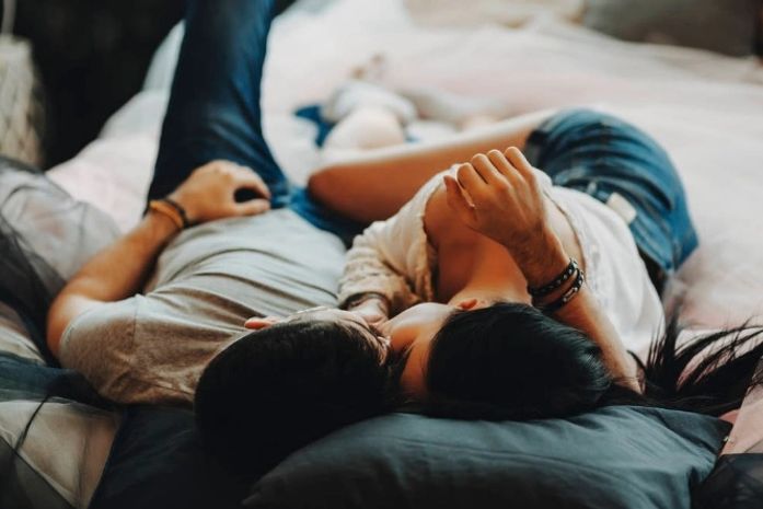 Sossego ou invasão de privacidade? Advogado avalia polêmica sobre horário para relações sexuais em condomínios e explica o que a legislação prevê