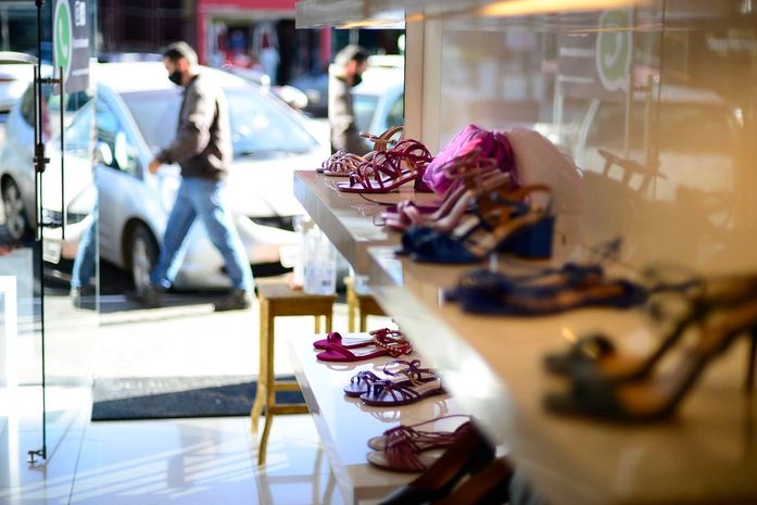 Shoppings e centros comerciais reabrem hoje no Distrito Federal