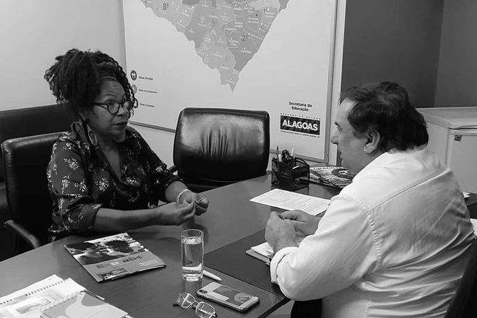 Instituto Raízes de Áfricas discute com Luciano Barbosa a inserção da pedagogia antirracista nos programas lançados da Escola 10 para 2020.