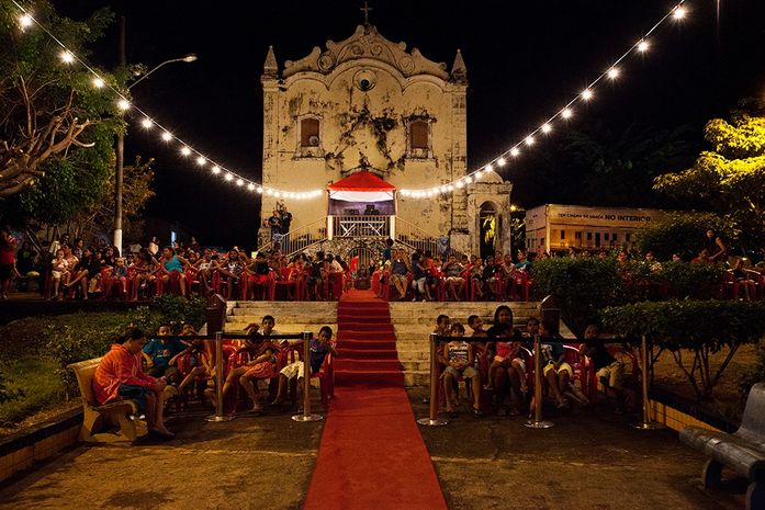 Telona do Cine Sesi chega a Delmiro Gouveia neste fim de semana