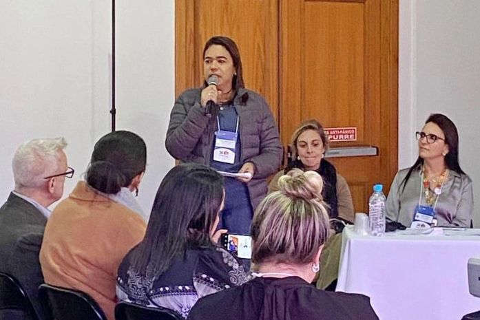 Assessora técnica do Cosems-AL participa de debate sobre ampliação de acesso ao PMAE