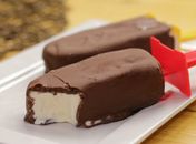 Tá calor? Aprenda a fazer ‘Picolé de Leite em Pó e Chocolate’