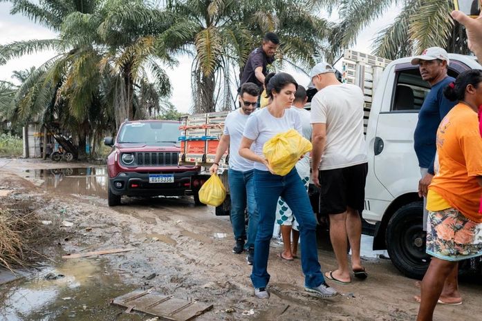 Maria Tavares e “os cabas de Maceió” fazem ação social pelos desabrigados na capital e Marechal Deodoro