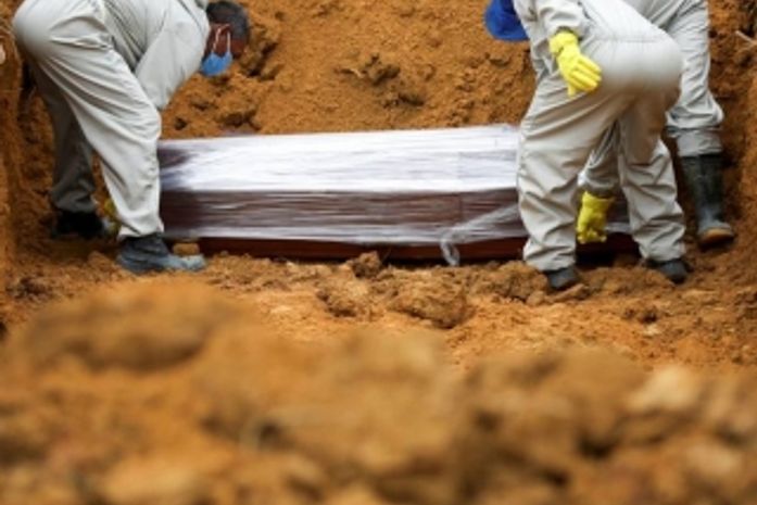 Como eu gostaria que todas as pessoas que vêm defendendo este governo medíocre, aterrissassem em um hospital público para uma visita que fosse.- diz Vagner Fernandes.