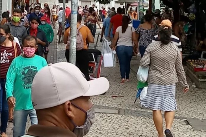 Comércio de Arapiraca teve movimento intenso nesta segunda-feira (06)