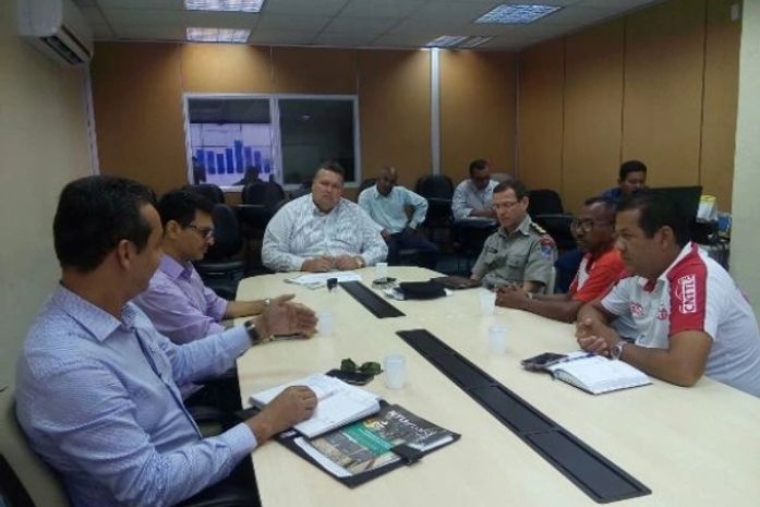 Sindicato e forças de segurança definem ações de combate a assaltos a ônibus