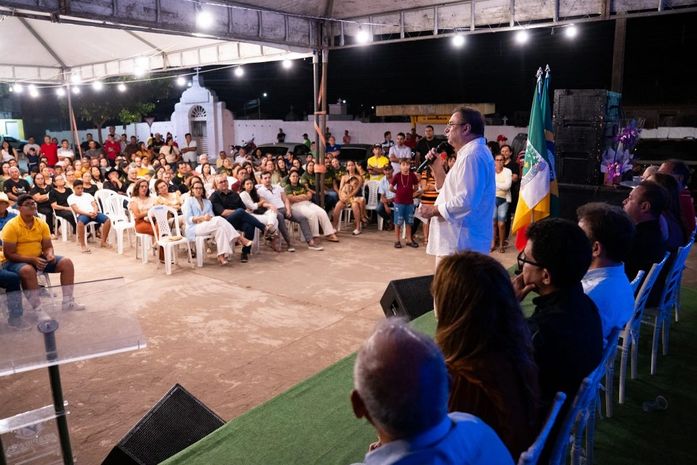 Prefeito Luciano Barbosa entrega três equipamentos na Vila Bananeiras; comunidade celebra novos espaços de convívio social