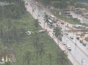 Carreta saiu da pista e parou no canteiro da AL-101