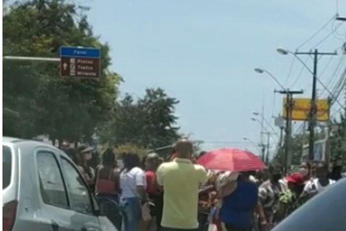 Protesto foi realizado nesta quinta-feira (19)