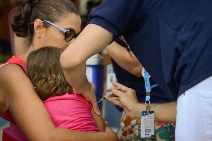 Surto de coqueluche é investigado após confirmação de três casos em Arapiraca
