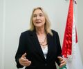 Secretária Kátia Born 