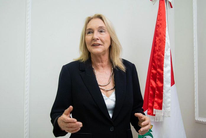 Secretária Kátia Born