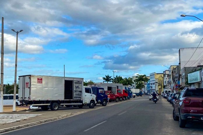 Melhoria no fluxo: Caminhões de fretes ganham novo espaço para estacionar